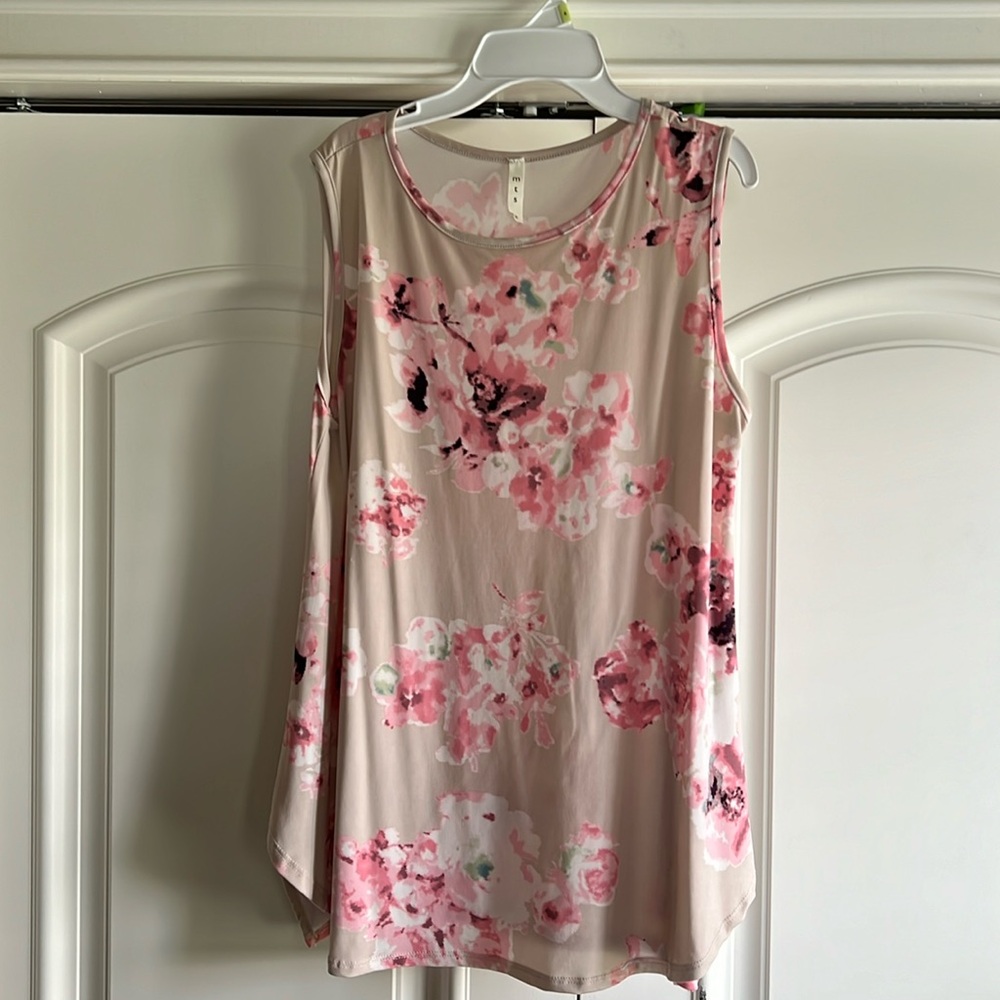 Women’s floral tank, tan and pink